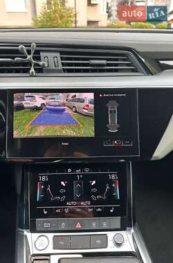 Внедорожник / Кроссовер Audi e-tron 2020 в 