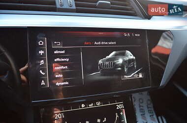 Внедорожник / Кроссовер Audi e-tron 2020 в 