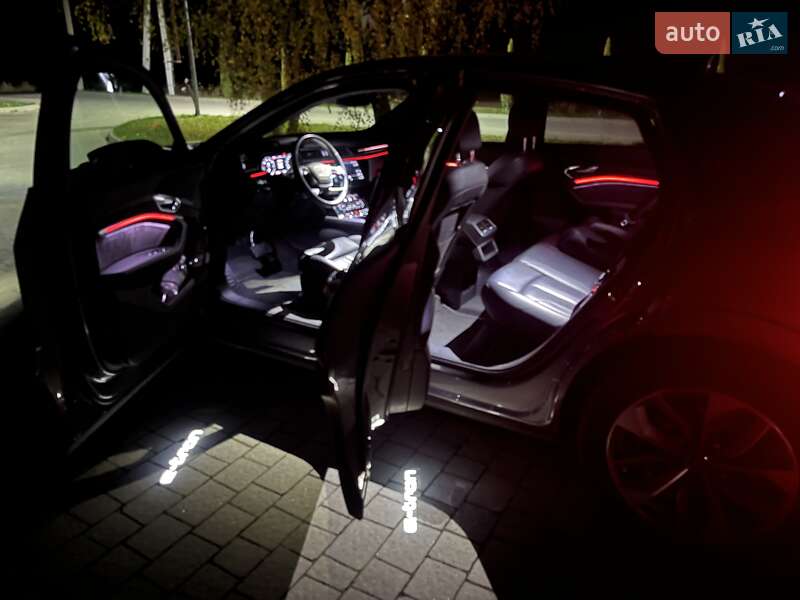 Внедорожник / Кроссовер Audi e-tron 2020 в Львове