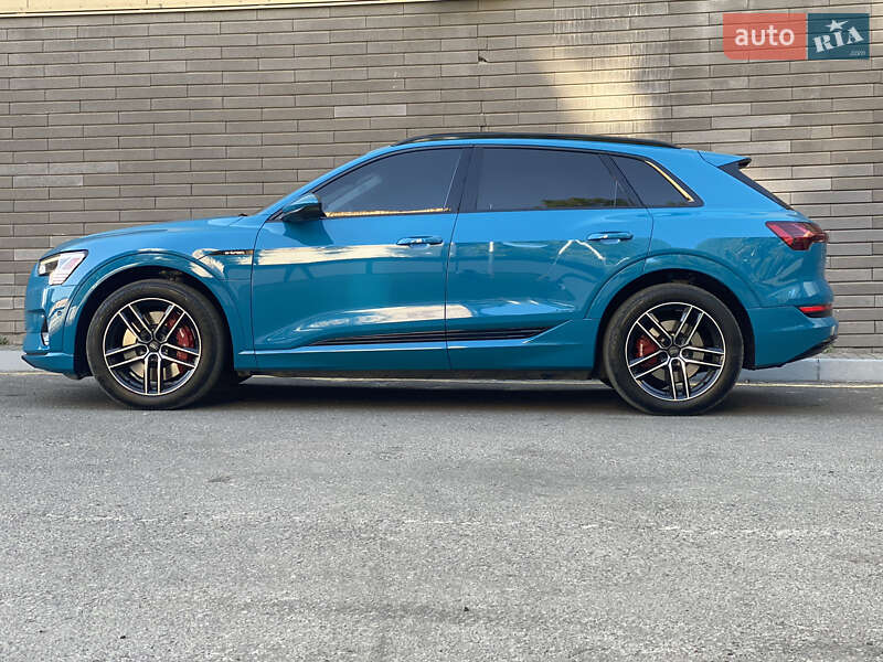 Позашляховик / Кросовер Audi e-tron 2019 в Тернополі