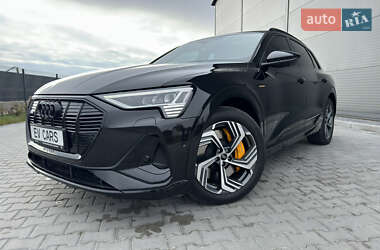 Внедорожник / Кроссовер Audi e-tron 2023 в 