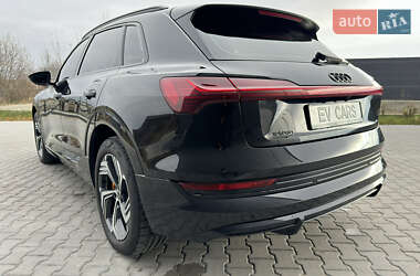 Внедорожник / Кроссовер Audi e-tron 2023 в 