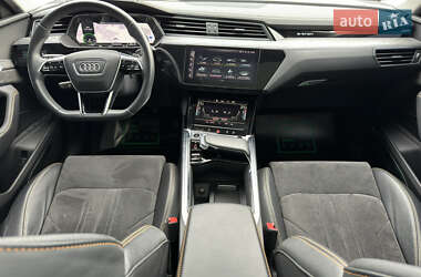 Внедорожник / Кроссовер Audi e-tron 2023 в 