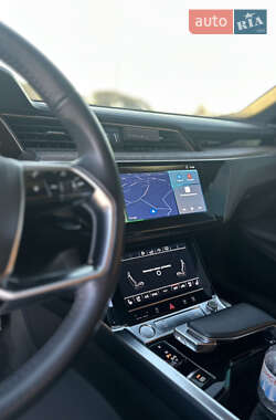 Внедорожник / Кроссовер Audi e-tron 2019 в 