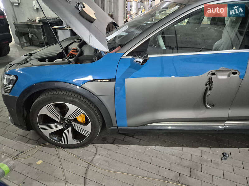 Позашляховик / Кросовер Audi e-tron 2019 в Кам'янець-Подільському