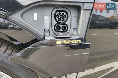 Внедорожник / Кроссовер Audi e-tron 2020 в 