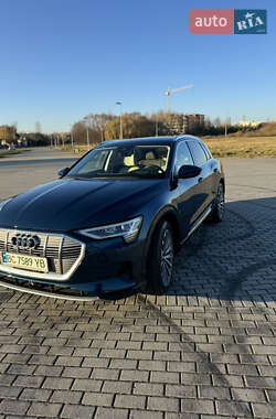 Внедорожник / Кроссовер Audi e-tron 2019 в 