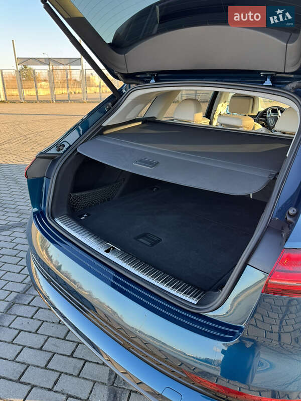 Позашляховик / Кросовер Audi e-tron 2019 в Львові фото 41 Позашляховик / Кросовер Audi e-tron 2019 в Львові