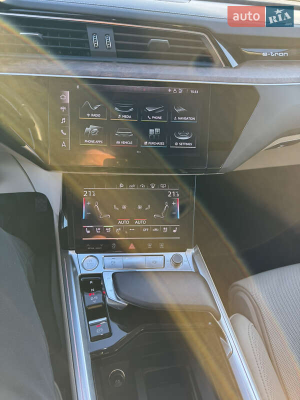 Позашляховик / Кросовер Audi e-tron 2019 в Львові фото 57 Позашляховик / Кросовер Audi e-tron 2019 в Львові