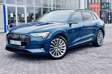 Позашляховик / Кросовер Audi e-tron 2019 в Рівному