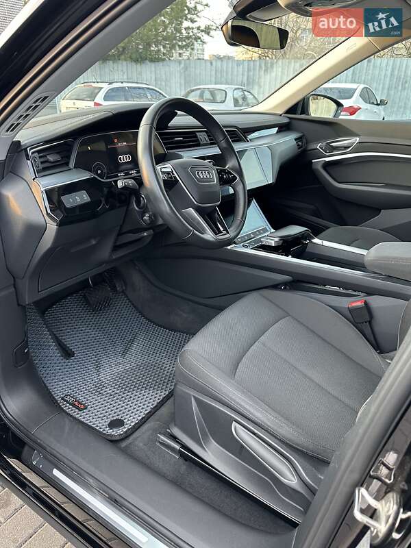 Внедорожник / Кроссовер Audi e-tron 2021 в Киеве