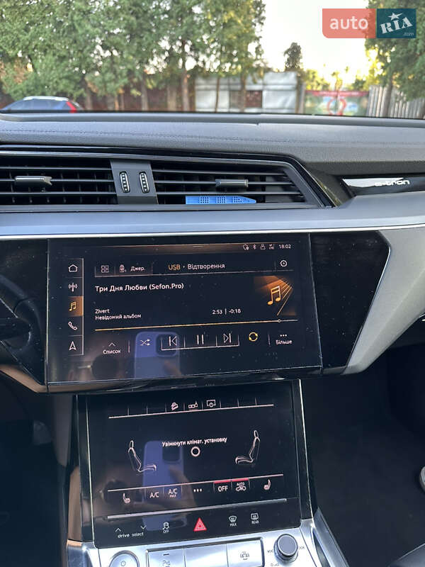 Внедорожник / Кроссовер Audi e-tron 2019 в Ужгороде