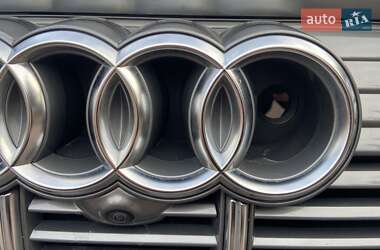 Позашляховик / Кросовер Audi e-tron 2020 в 
