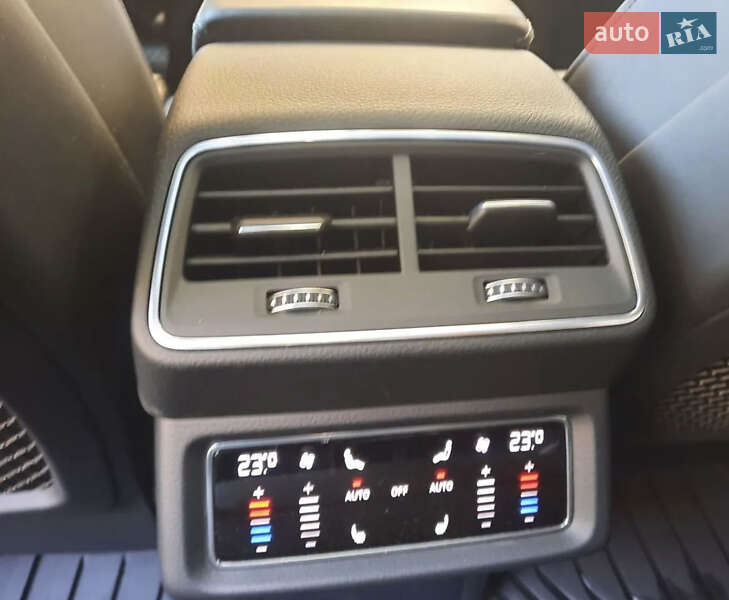 Внедорожник / Кроссовер Audi e-tron 2019 в Киеве