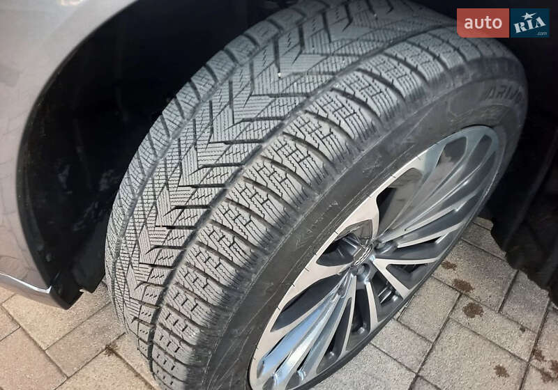 Внедорожник / Кроссовер Audi e-tron 2019 в Киеве