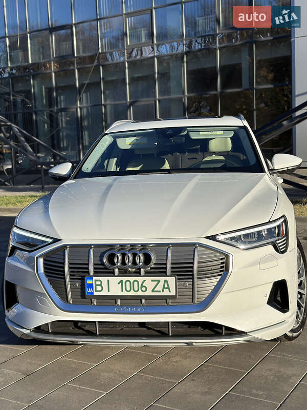 Audi e-tron 2019