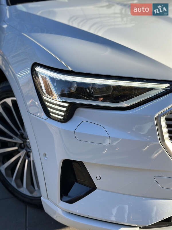 Внедорожник / Кроссовер Audi e-tron 2019 в Полтаве