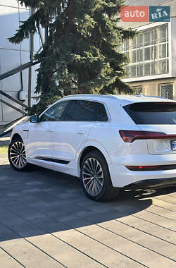 Позашляховик / Кросовер Audi e-tron 2019 в Полтаві