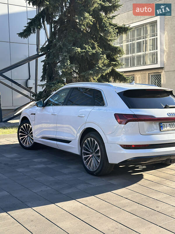 Внедорожник / Кроссовер Audi e-tron 2019 в Полтаве