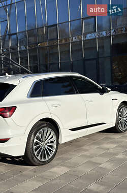 Позашляховик / Кросовер Audi e-tron 2019 в Полтаві