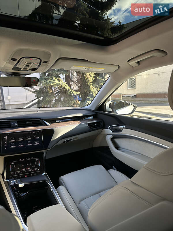 Внедорожник / Кроссовер Audi e-tron 2019 в Полтаве