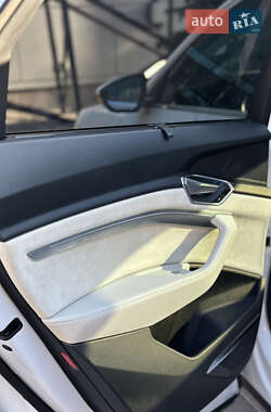 Позашляховик / Кросовер Audi e-tron 2019 в Полтаві