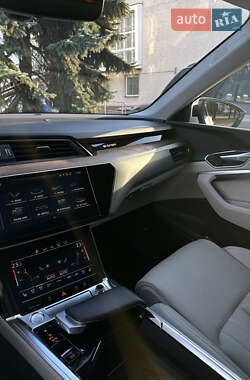 Позашляховик / Кросовер Audi e-tron 2019 в Полтаві