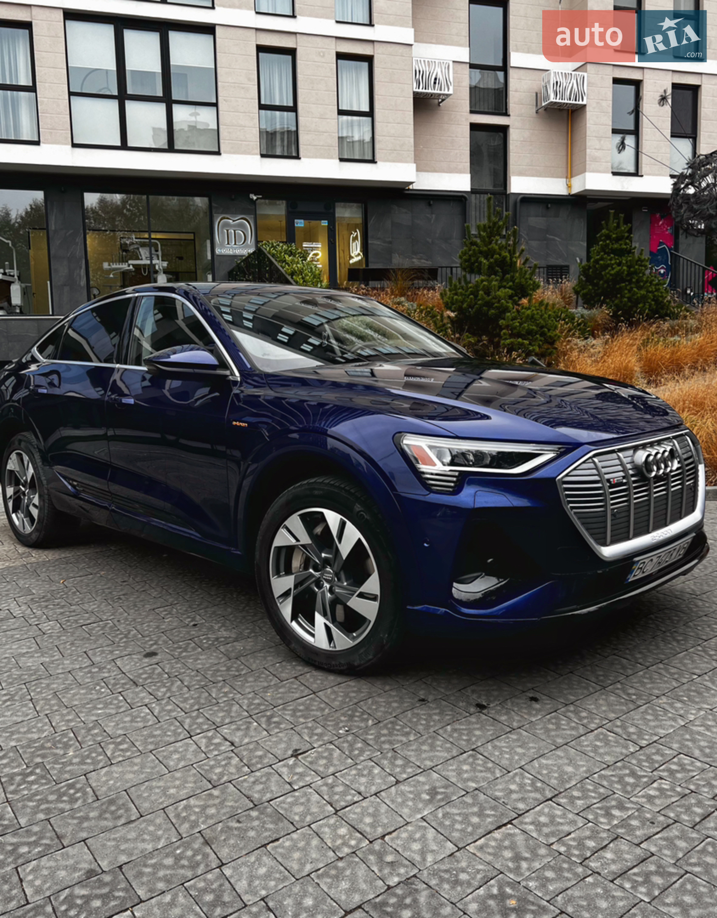 2020 Audi e-tron - мініатюра 2