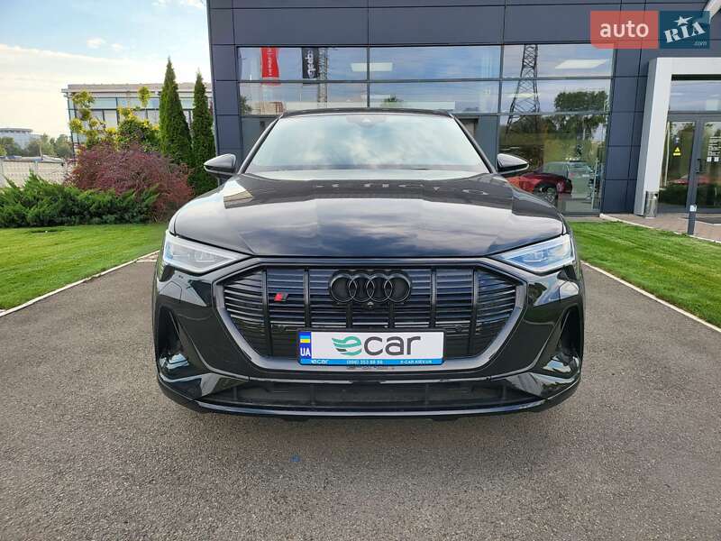 Внедорожник / Кроссовер Audi e-tron 2022 в Киеве