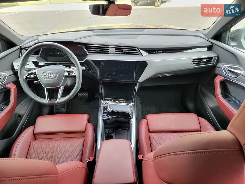Внедорожник / Кроссовер Audi e-tron 2022 в Киеве