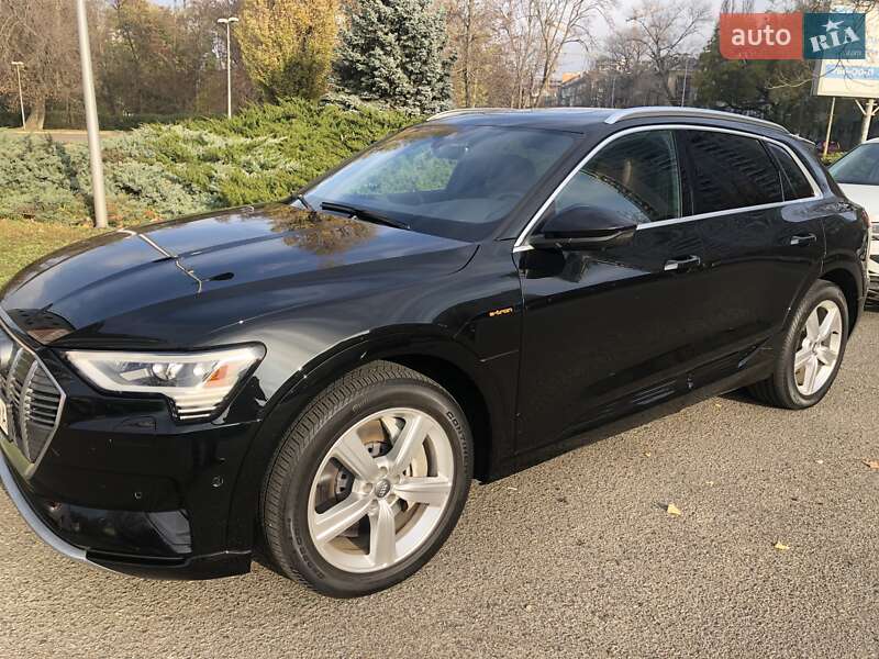 Внедорожник / Кроссовер Audi e-tron 2019 в Одессе