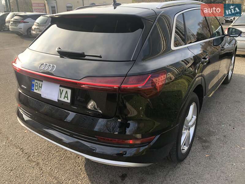 Внедорожник / Кроссовер Audi e-tron 2019 в Одессе