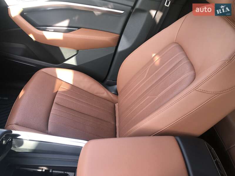 Внедорожник / Кроссовер Audi e-tron 2019 в Одессе