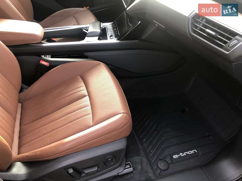 Внедорожник / Кроссовер Audi e-tron 2019 в Одессе
