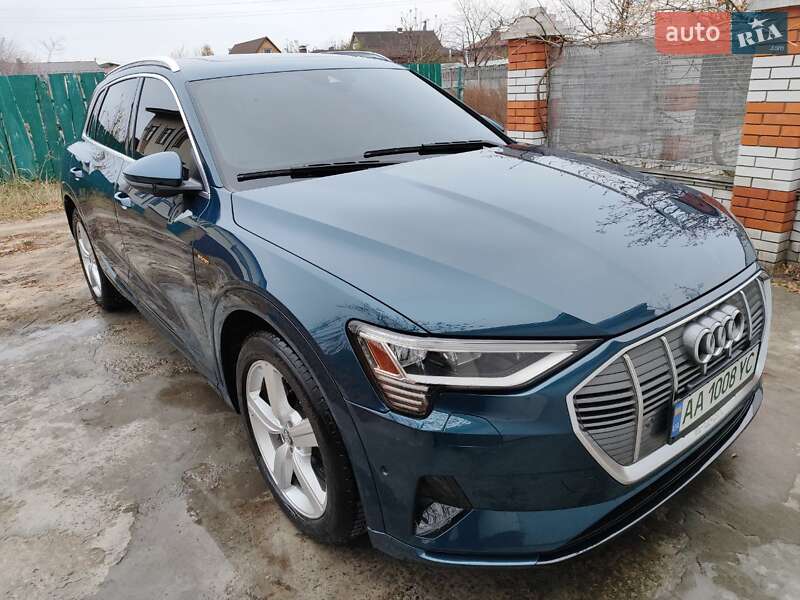 Позашляховик / Кросовер Audi e-tron 2019 в Києві