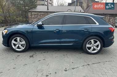 Внедорожник / Кроссовер Audi e-tron 2019 в 