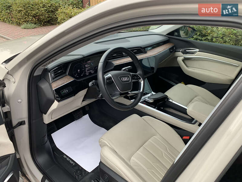 Внедорожник / Кроссовер Audi e-tron 2019 в Черновцах