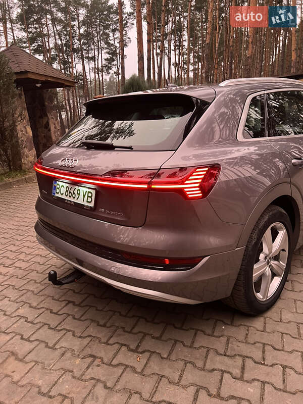 Позашляховик / Кросовер Audi e-tron 2019 в Львові