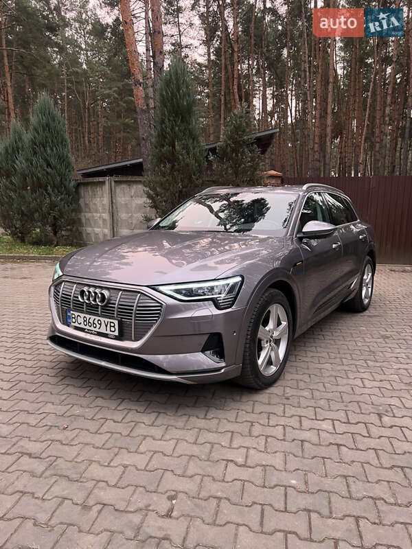 Позашляховик / Кросовер Audi e-tron 2019 в Львові