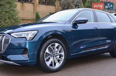 Позашляховик / Кросовер Audi e-tron 2021 в Рівному