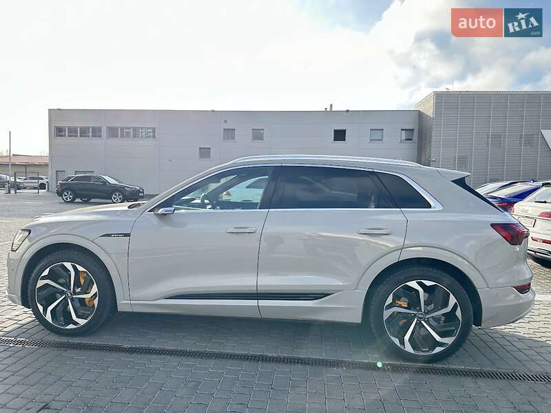 Внедорожник / Кроссовер Audi e-tron 2019 в Одессе фото 11 Внедорожник / Кроссовер Audi e-tron 2019 в Одессе