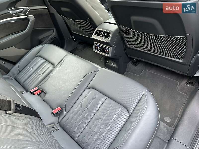 Позашляховик / Кросовер Audi e-tron 2019 в Ужгороді