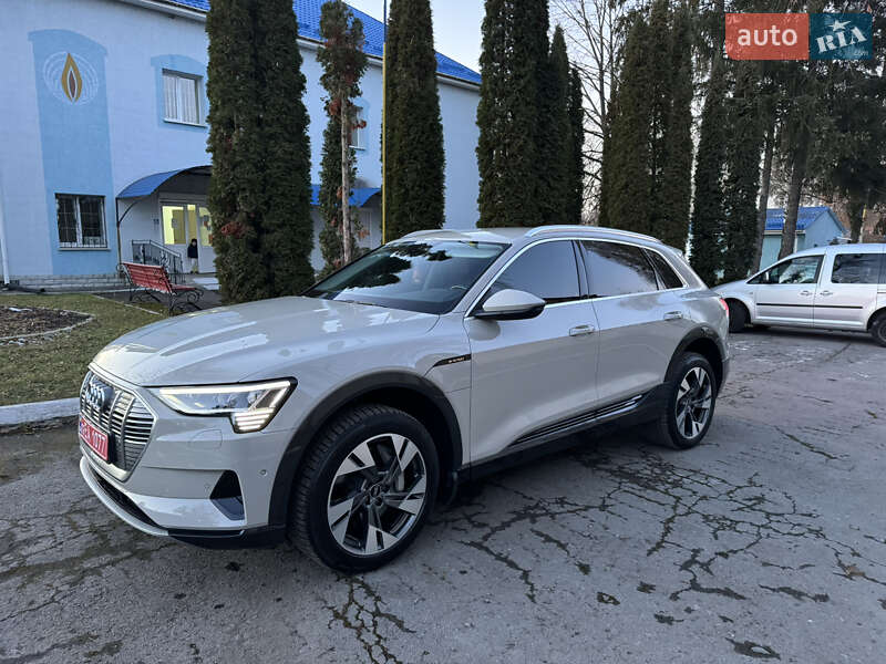 Внедорожник / Кроссовер Audi e-tron 2021 в Ровно