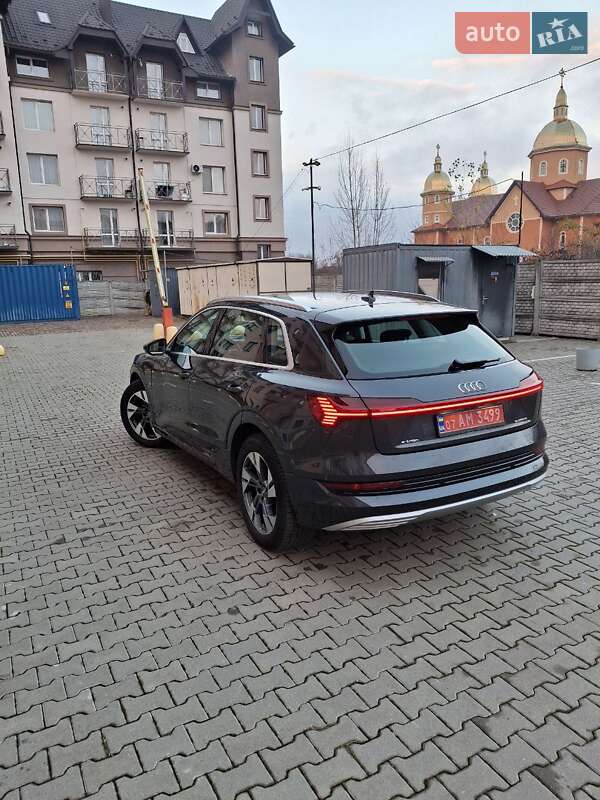 Внедорожник / Кроссовер Audi e-tron 2020 в Ужгороде