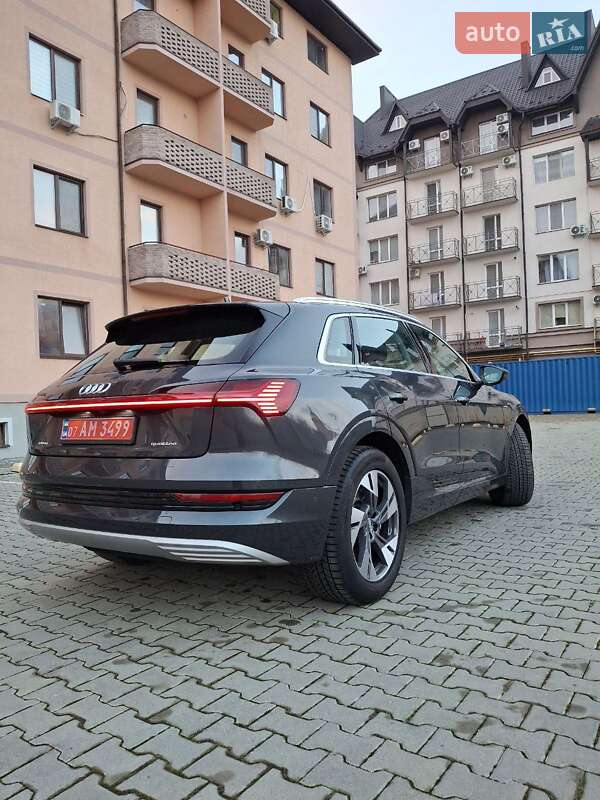 Позашляховик / Кросовер Audi e-tron 2020 в Ужгороді