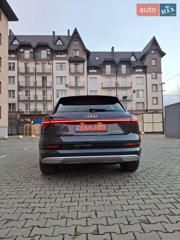 Внедорожник / Кроссовер Audi e-tron 2020 в Ужгороде