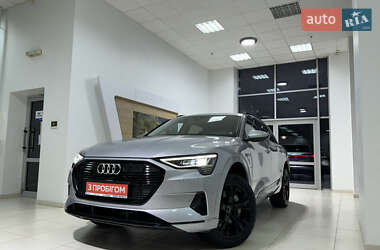 Внедорожник / Кроссовер Audi e-tron 2020 в 