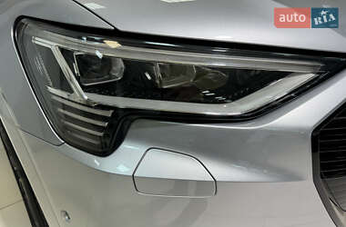Внедорожник / Кроссовер Audi e-tron 2020 в 
