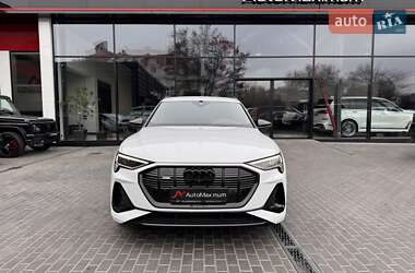 Внедорожник / Кроссовер Audi e-tron 2021 в 
