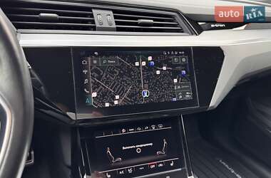 Внедорожник / Кроссовер Audi e-tron 2021 в 